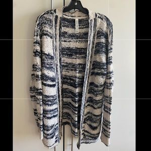 Blue/gray/black/white long sleeve cardigan ♥️